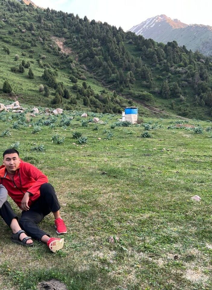  53961085  Erjan, 24 ,    