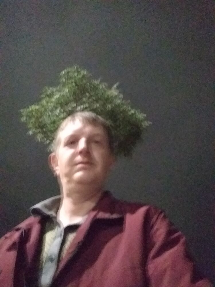  --,   Maxim, 42 ,   ,   , c , 
