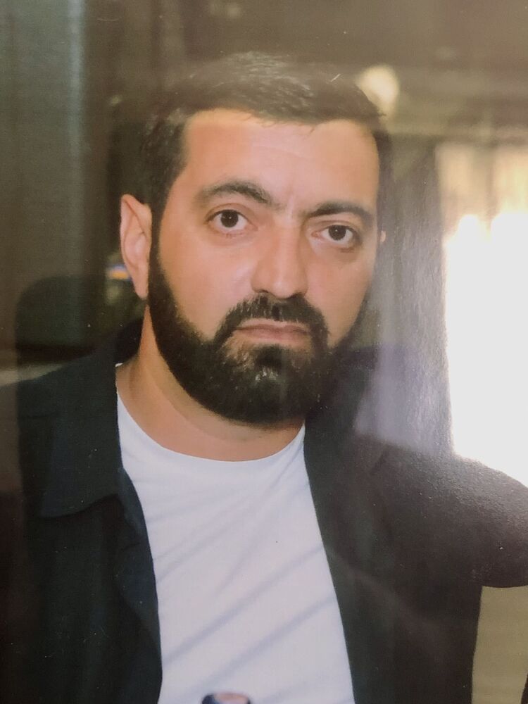  54194645  Samvel, 44 ,    