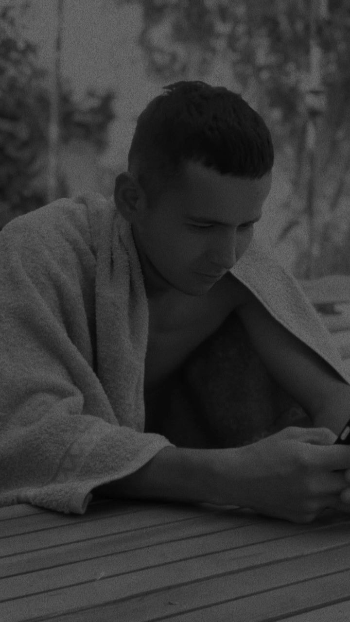  28195735  Azamat, 28 ,    