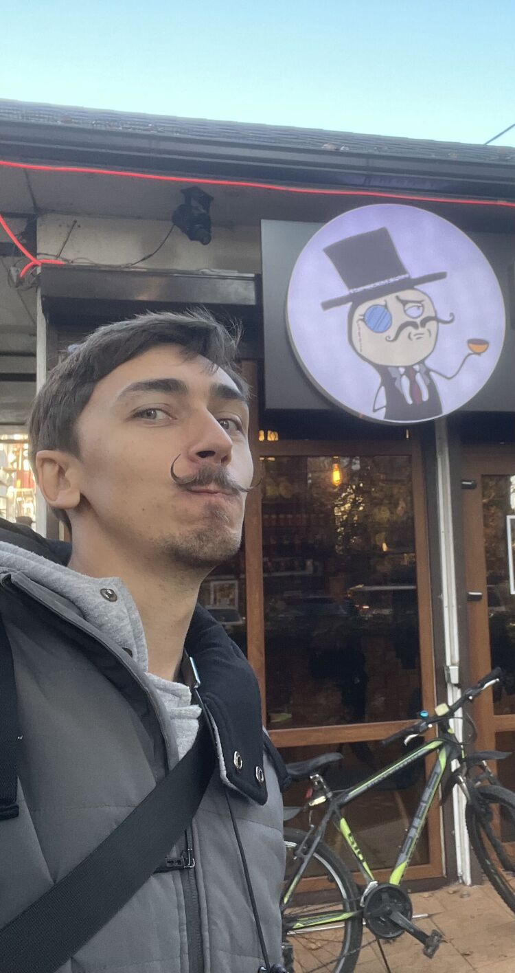  48696085  , 33 ,    
