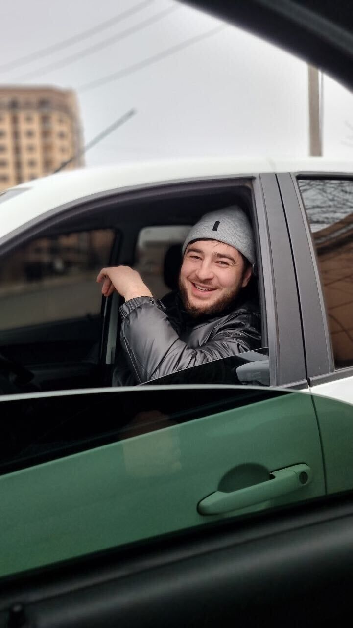  35274145  , 28 ,    -