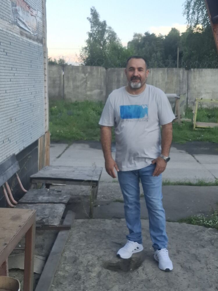 53626085  Deniz, 49 ,    