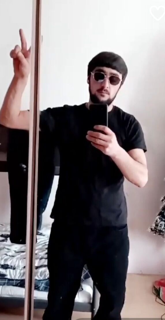  ,   Artur, 24 ,   ,   , c 