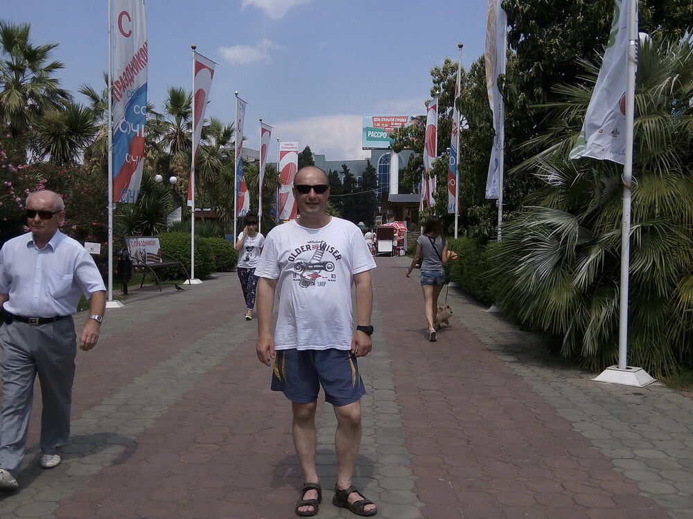  8562315  Andrey, 50 ,    