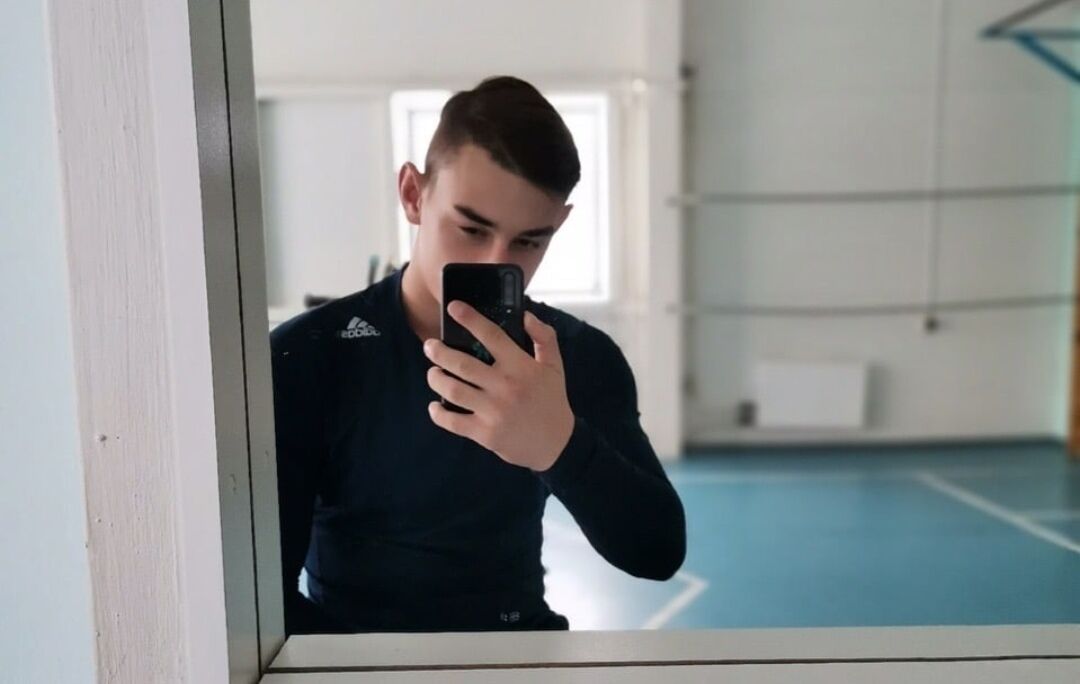  28551795  , 25 ,    