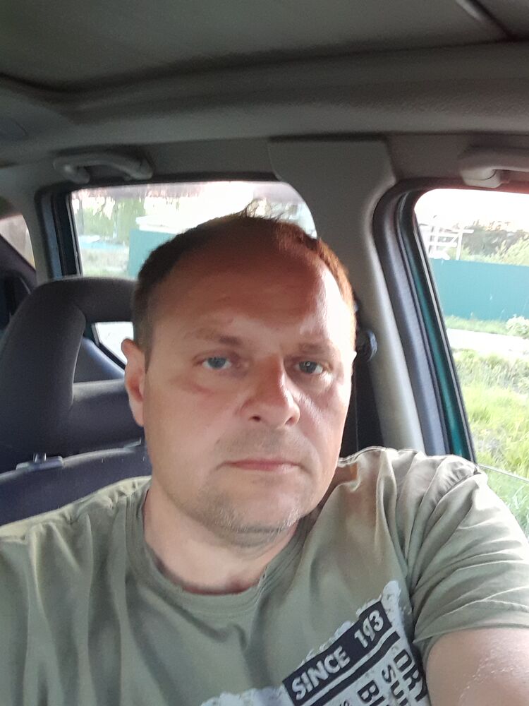  ,   Leon, 44 ,   