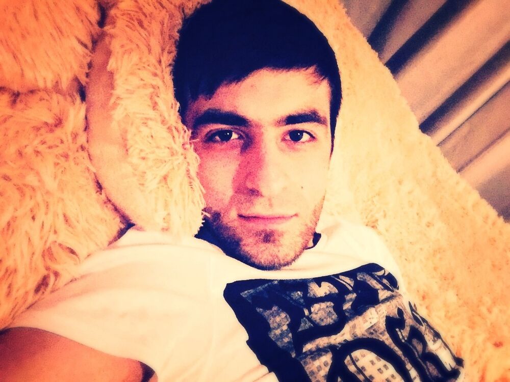  ,   Roberto, 33 ,   ,   , c 