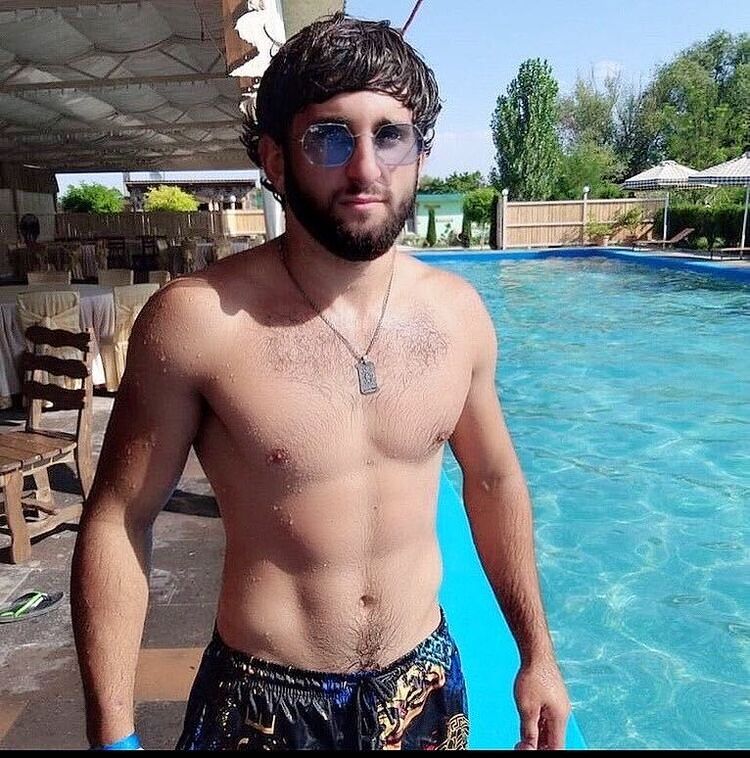  ,   Gevor, 25 ,   ,   