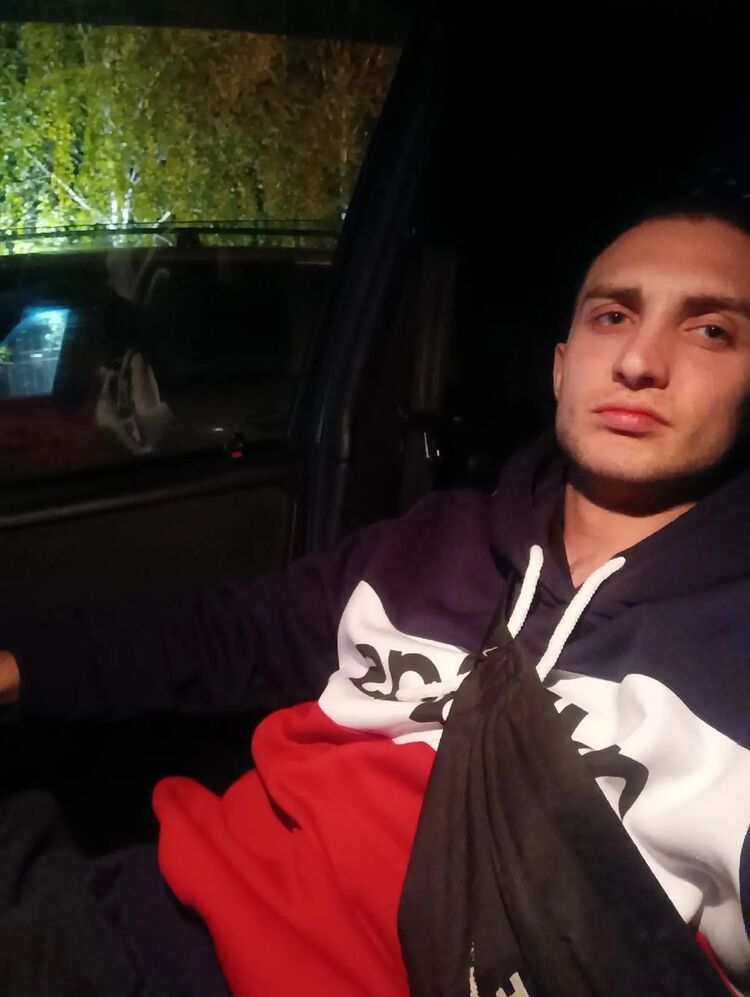  ,   Anton, 25 ,   ,   , c 