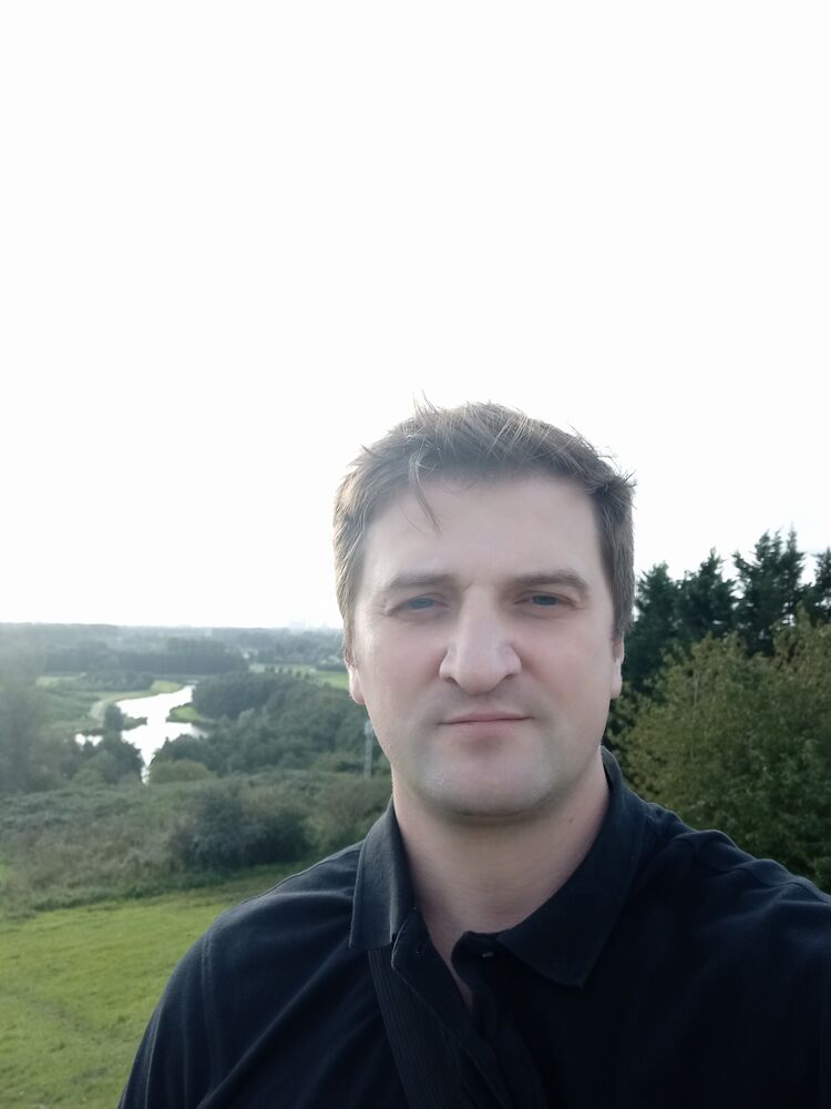  23256085  Ivan, 41 ,    Rozenburg