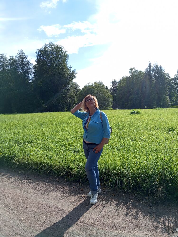  45851235  Elena, 51 ,    