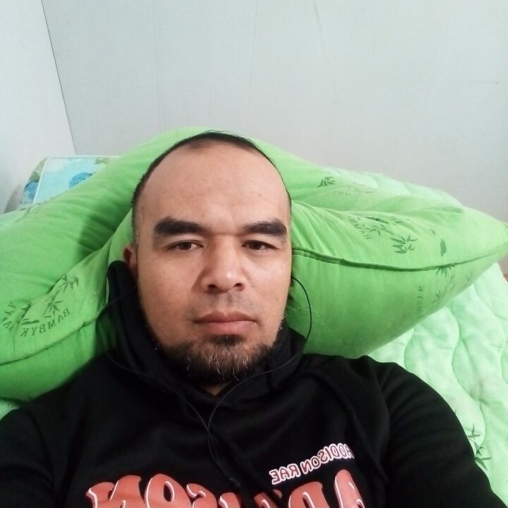  ,   Uktam, 42 ,   ,   