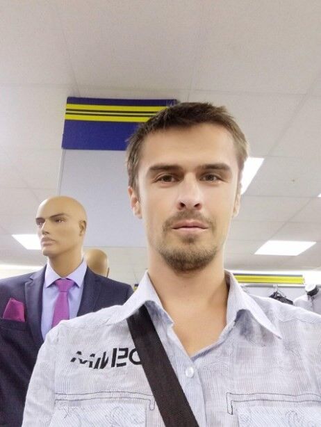  15984525  Yury, 40 ,    