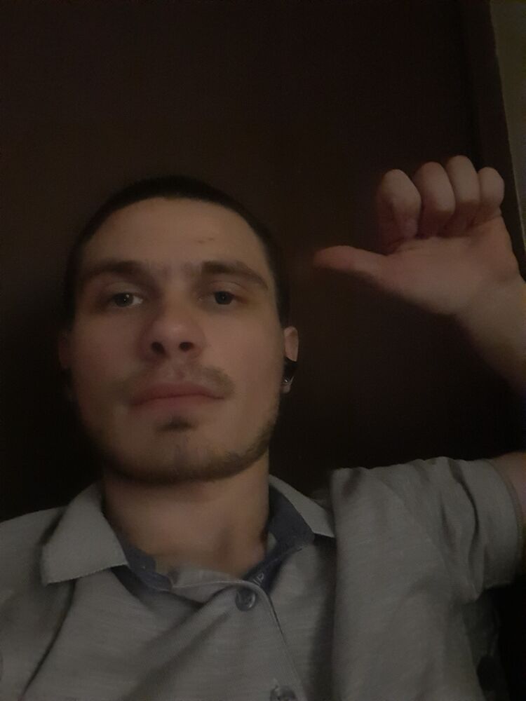  44079585  , 24 ,    
