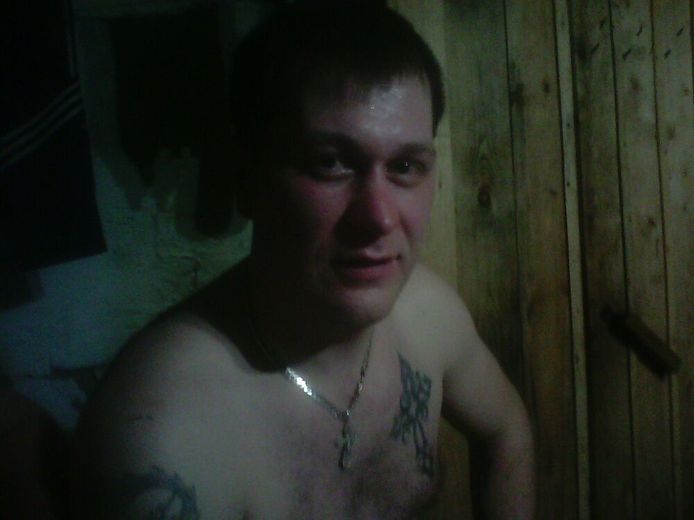  ,   Artem, 36 ,  