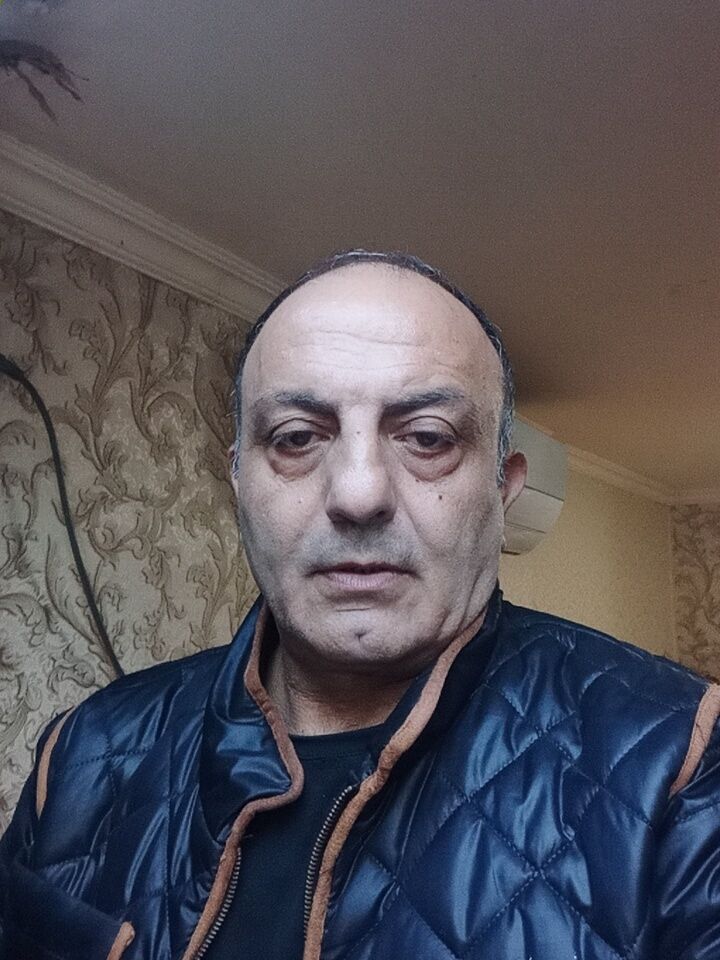  26604595  Elcin, 59 ,    