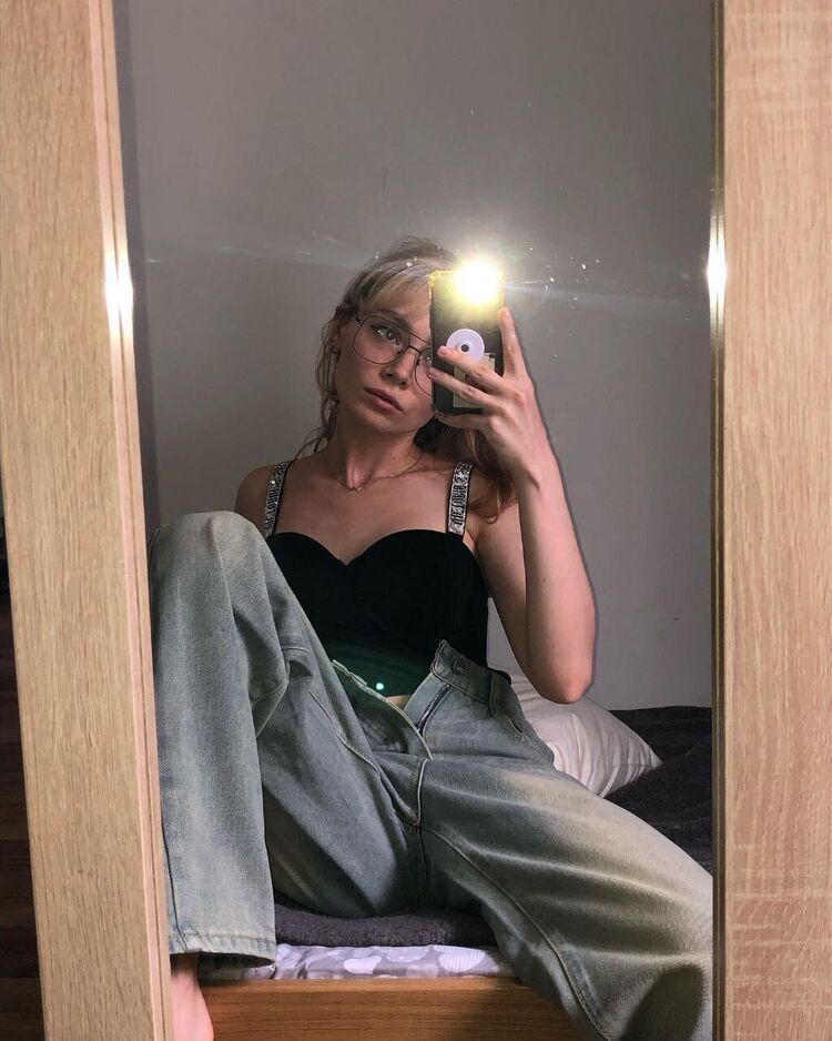  ,   , 24 ,   c , 