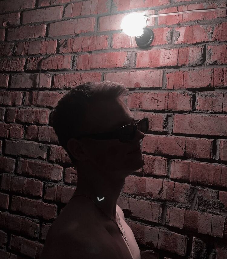  34824365  , 20 ,    