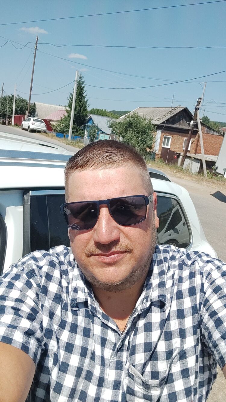  48689845  Dmitry, 40 ,     