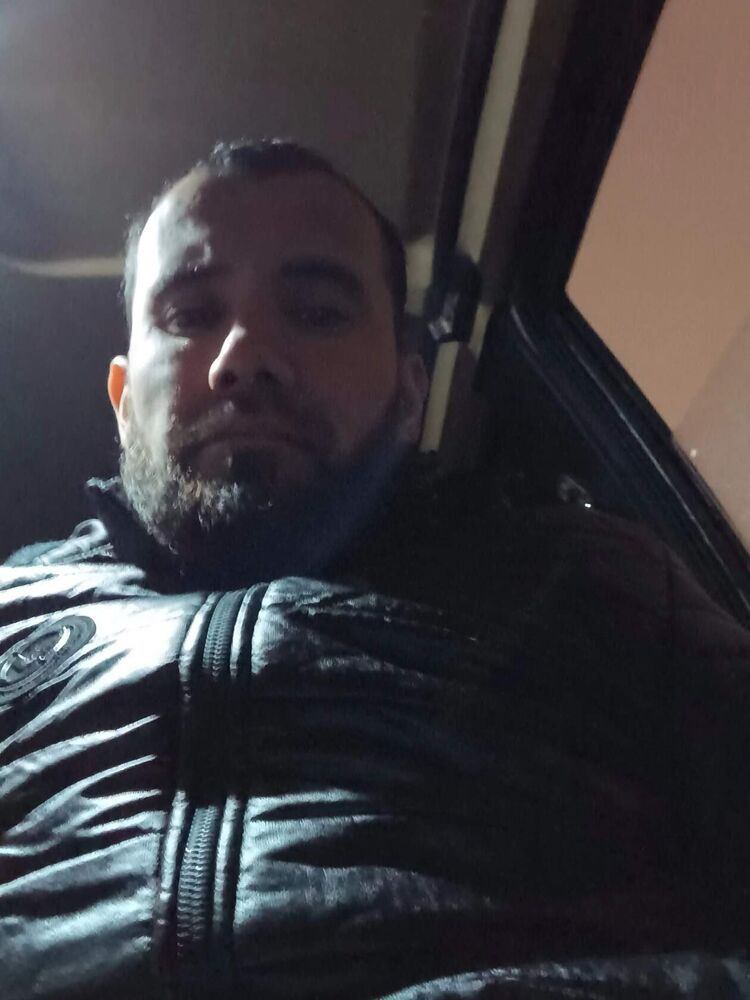  33541695  Ali, 35 ,    
