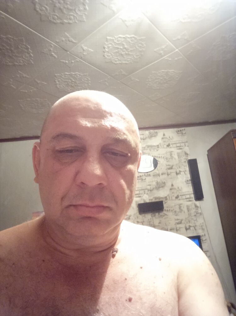  27132545  , 52 ,    