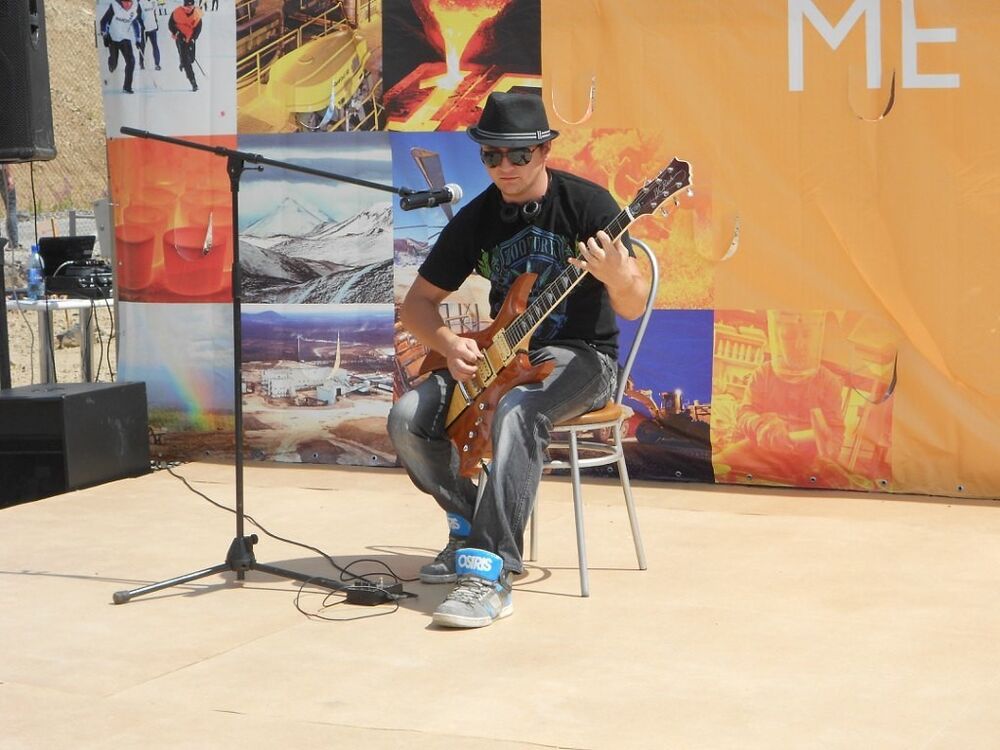  19008705  Ҹ, 34 ,    -