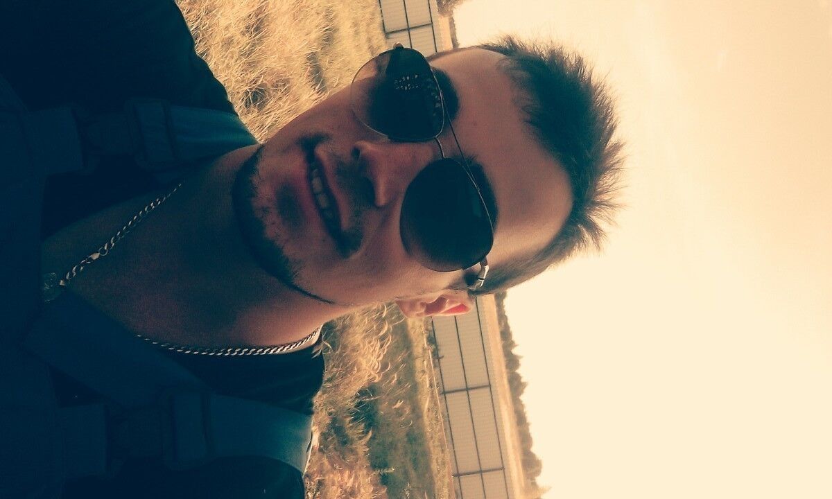 15251655  Alex, 31 ,    
