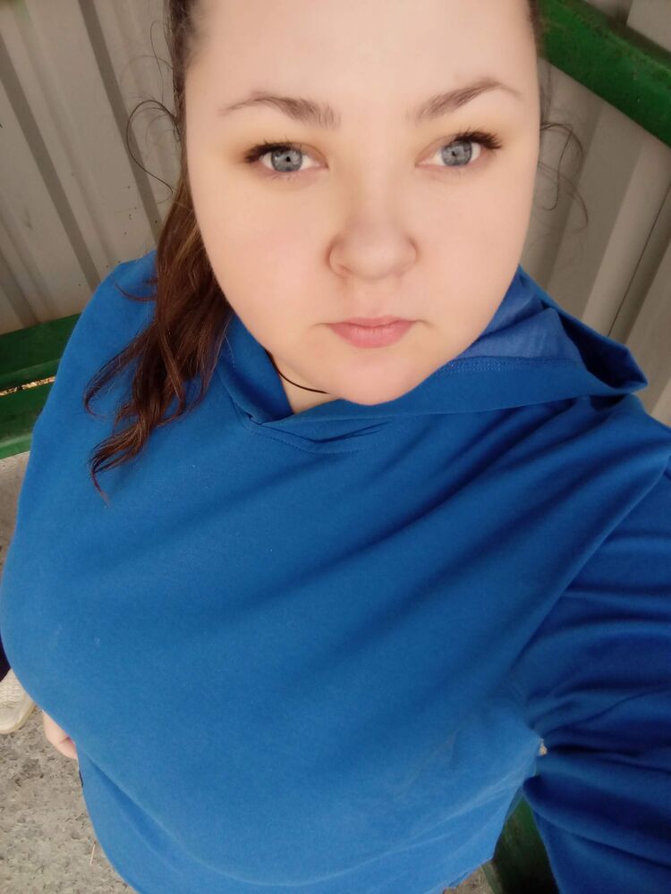  46240035  Viktoria, 26 ,    