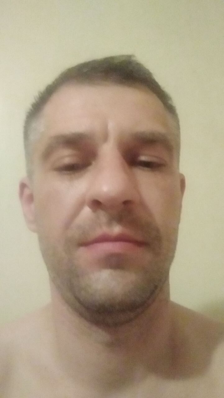  44128285  Alexxx, 31 ,    