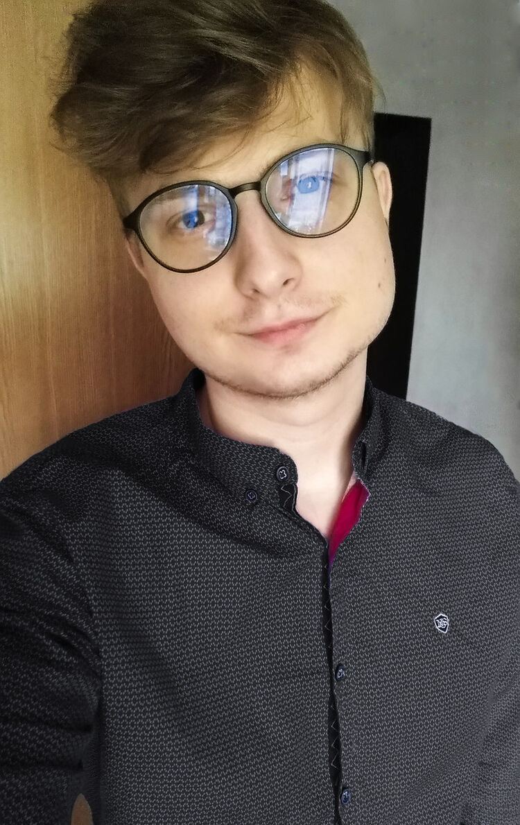  18555255  Andrei, 26 ,    