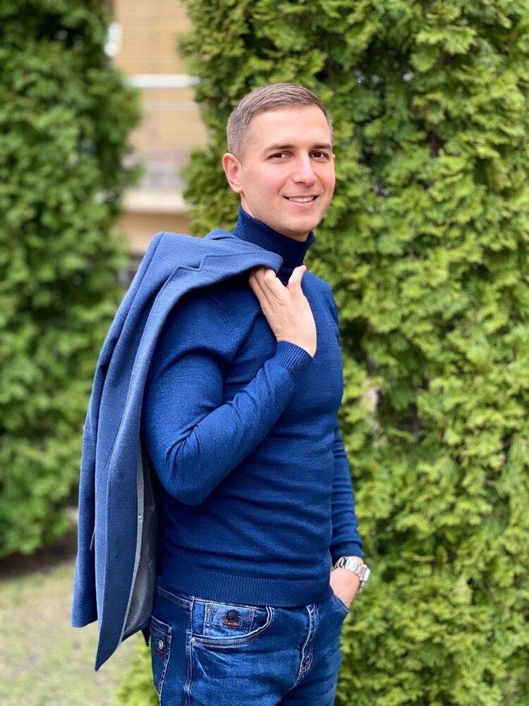   ,   Man, 34 ,   ,   