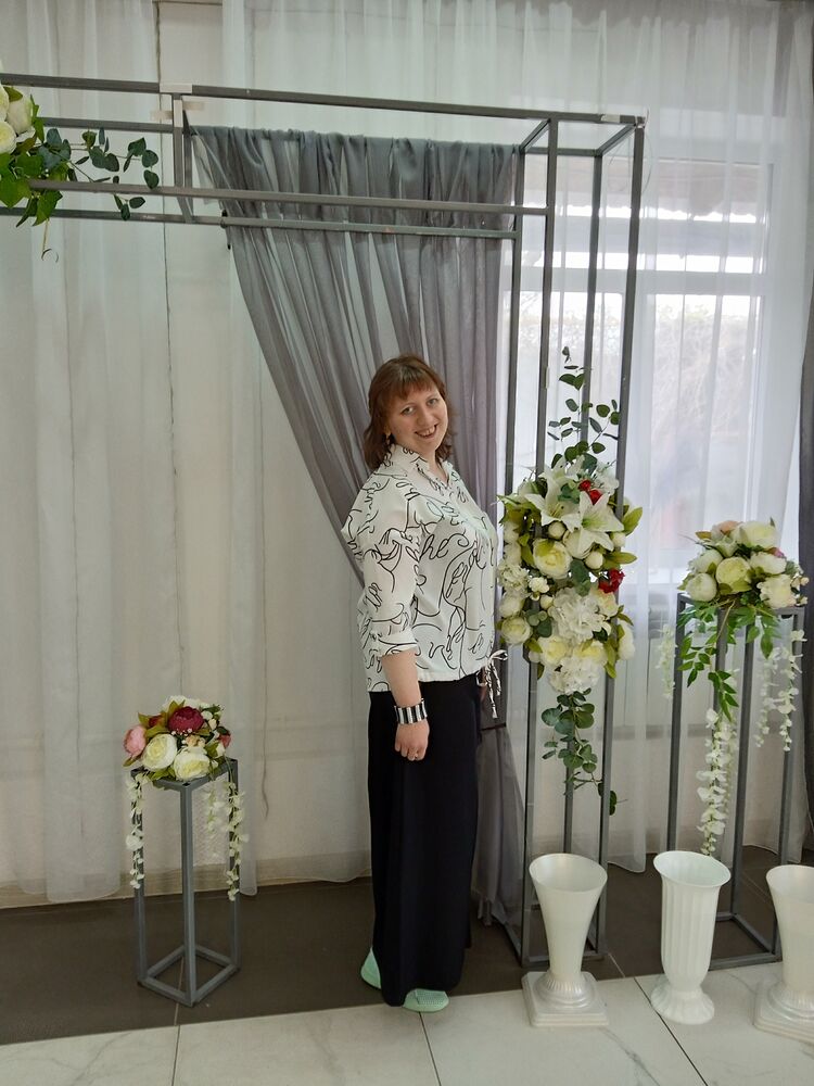  43319415  Maria, 35 ,    