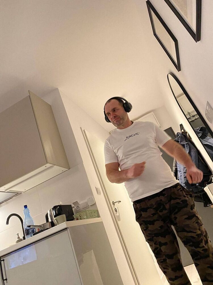  ,   David, 41 ,   ,   