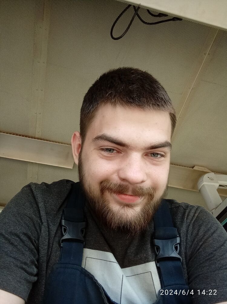  43970415  , 22 ,    