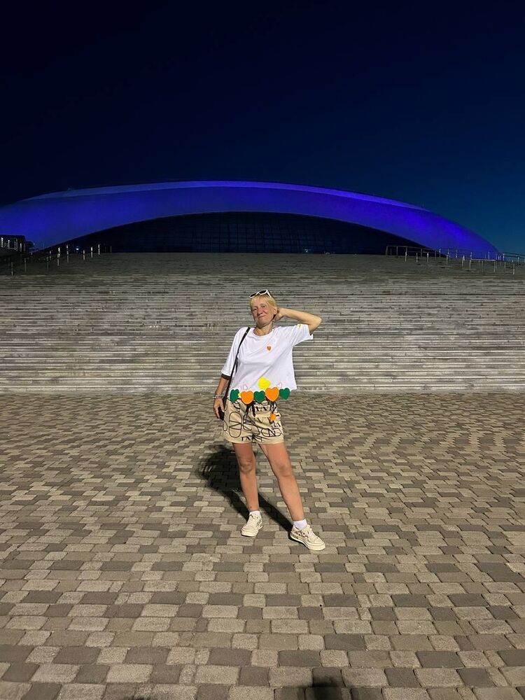 45364045  Natalia, 54 ,    
