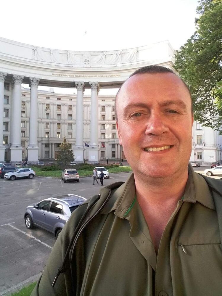  ,   Ruslan, 48 ,   ,   , c 