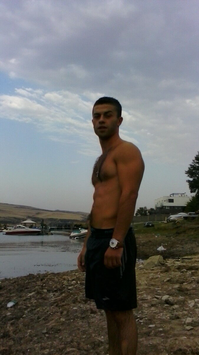  ,   Dato, 29 ,   
