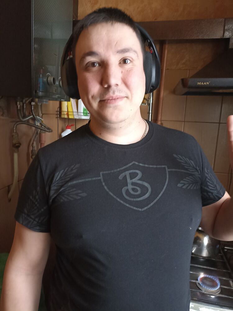  ,   Anton, 38 ,   ,   , c 