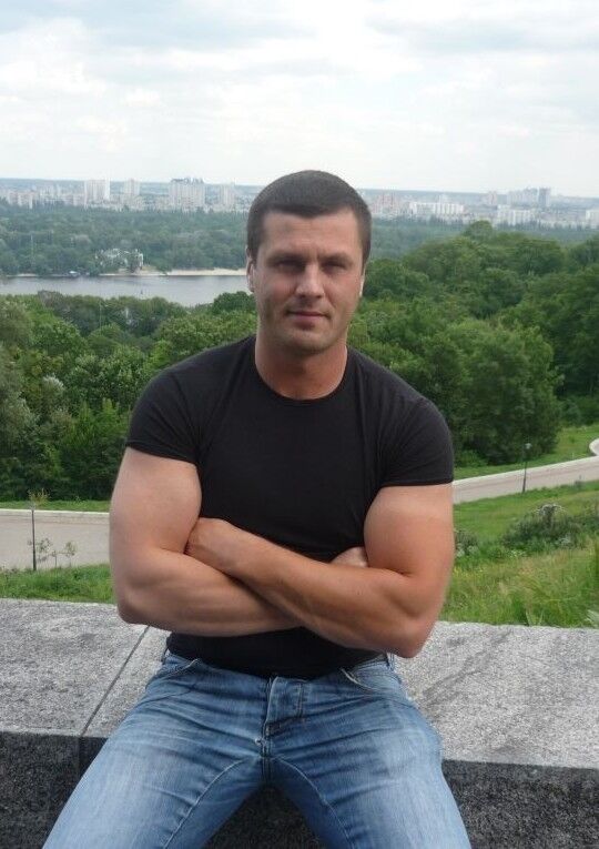  40760485  , 42 ,    