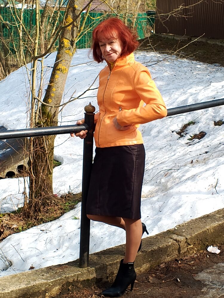  42313465  Nina, 67 ,    