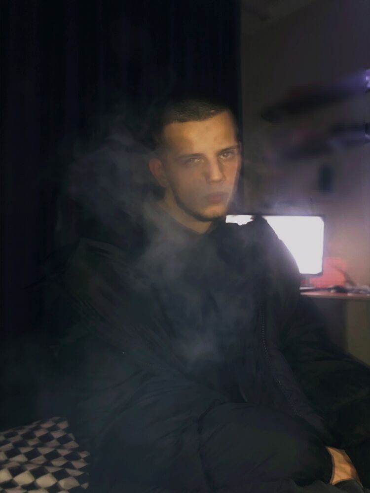  40604525  , 20 ,    