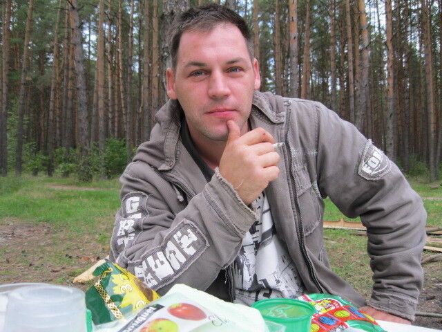  9883765  ALEX, 48 ,    