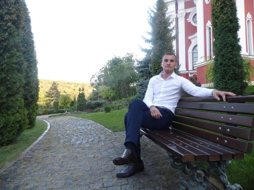  ,   Eduard, 38 ,   