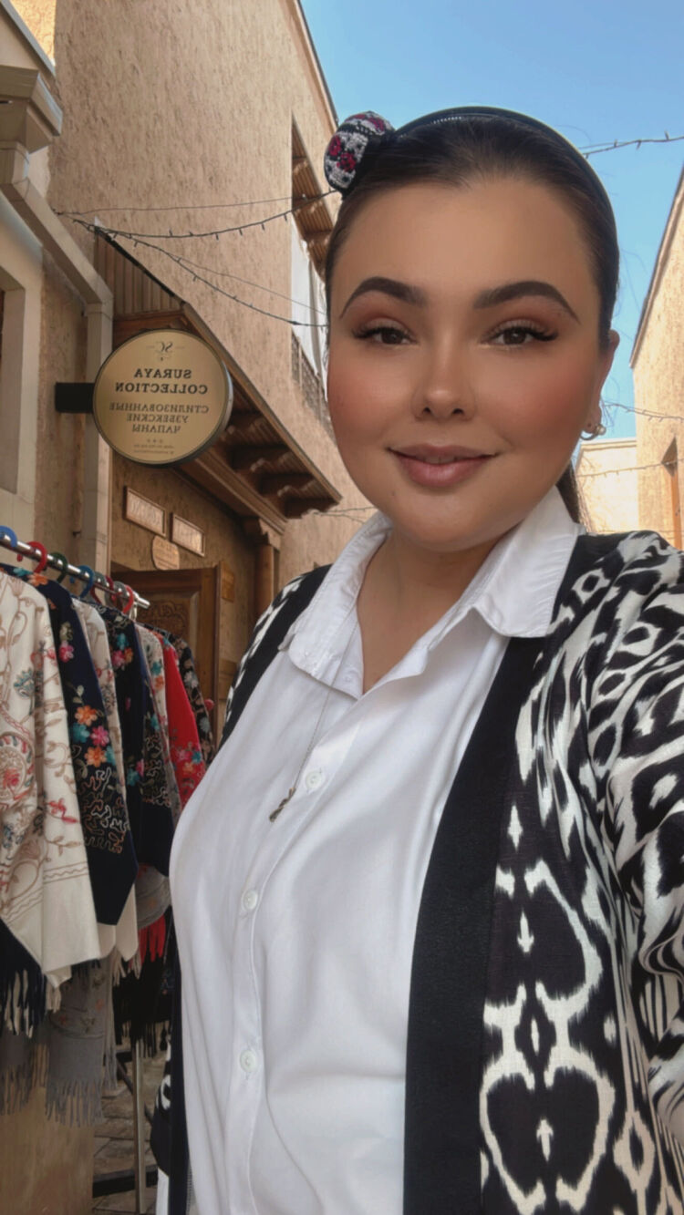  ,   Saodat, 28 ,     , c 