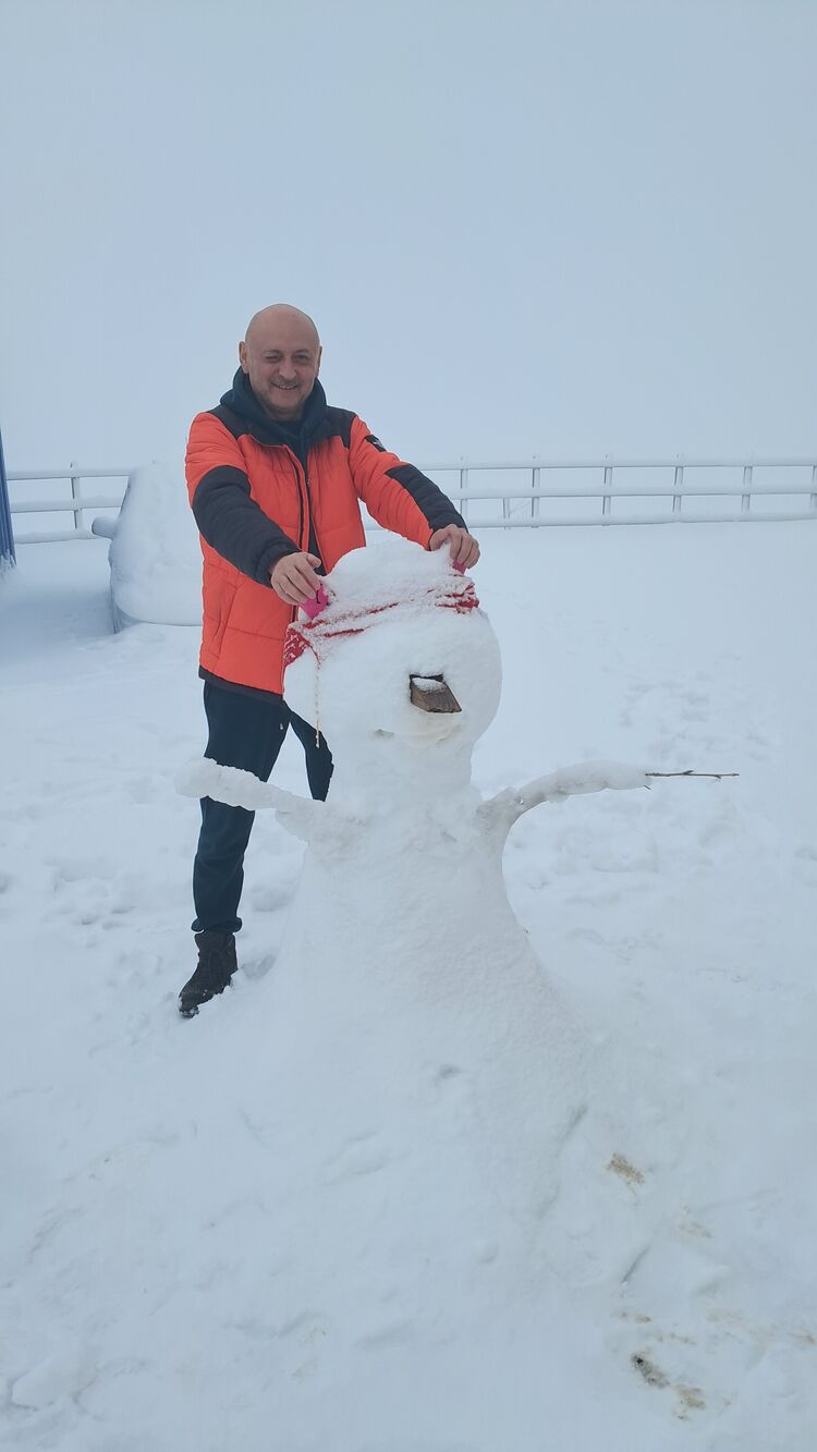  51252255  Oleg, 58 ,    