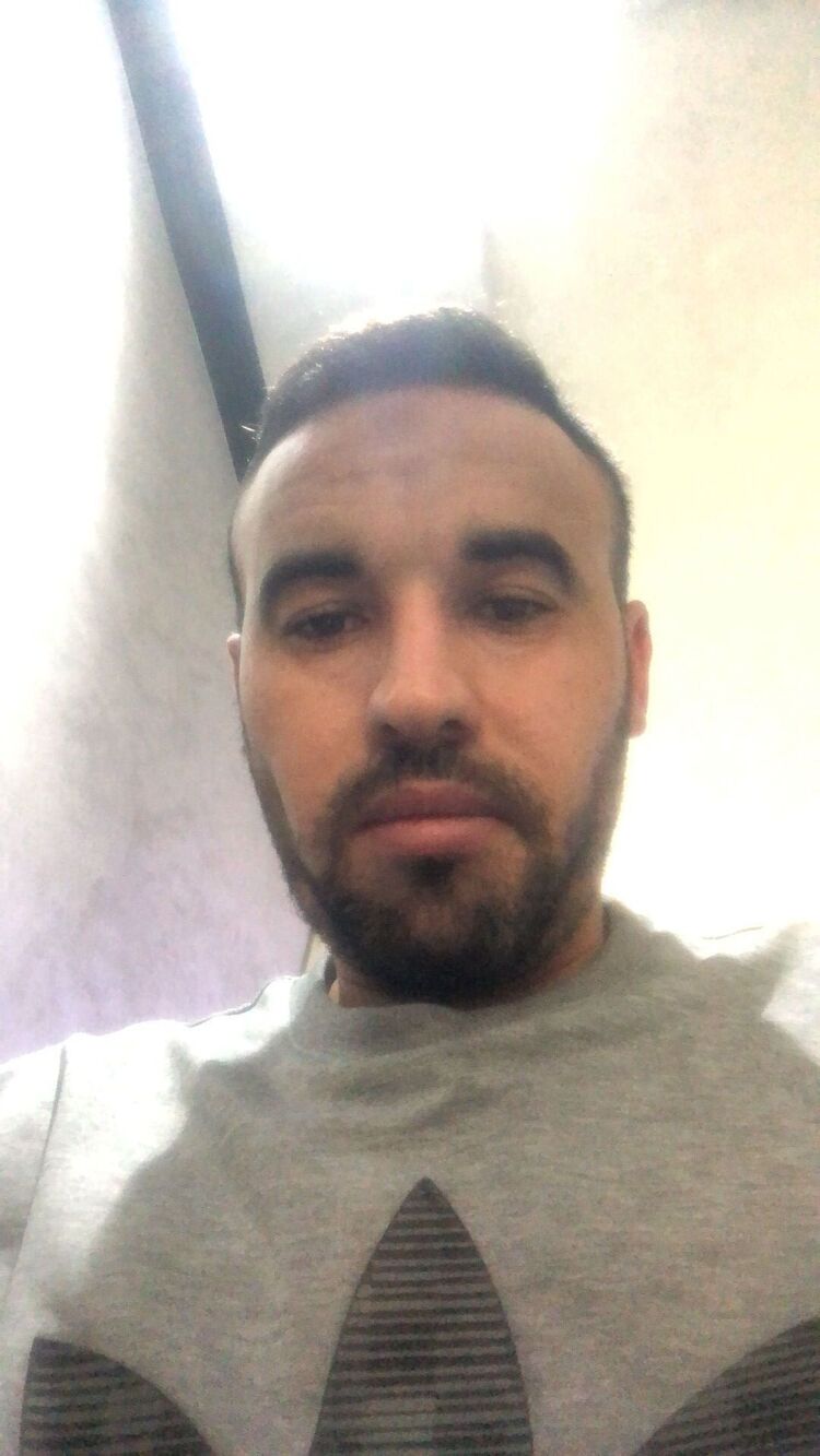  ,   Aziz, 31 ,   ,   