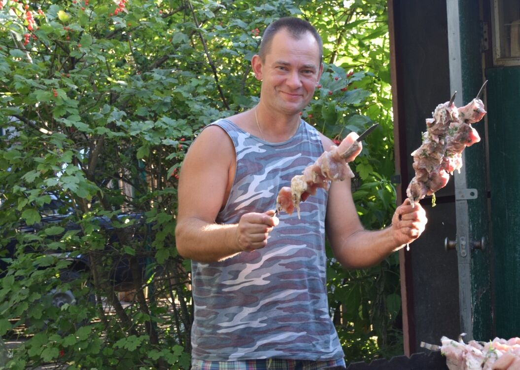  9654145  Vitalik, 49 ,    