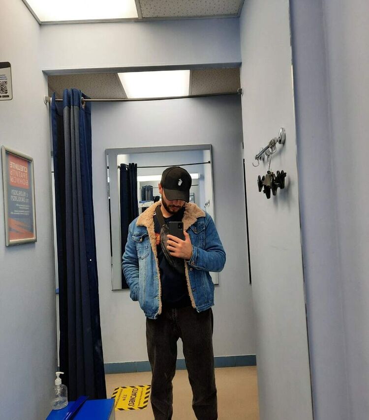  28037545  , 26 ,    