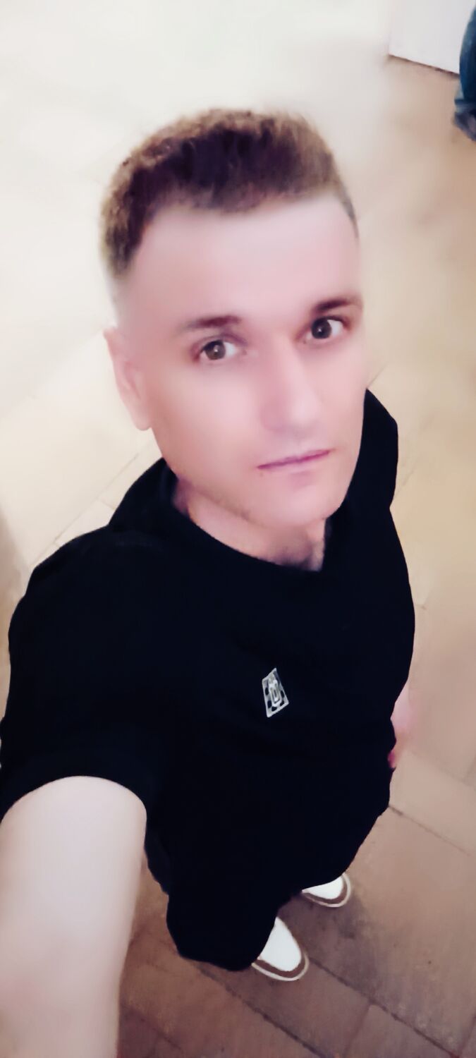  52783995  , 35 ,    
